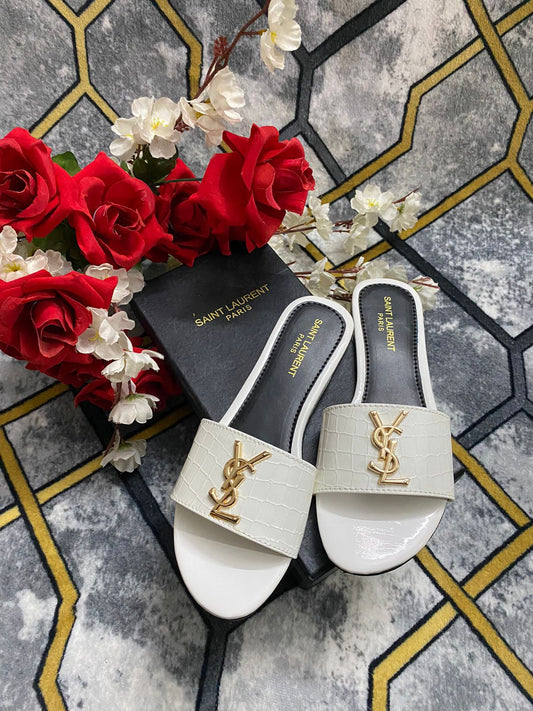 YSL CROC FLAT -WHITE